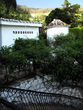 Steps to lower terrace